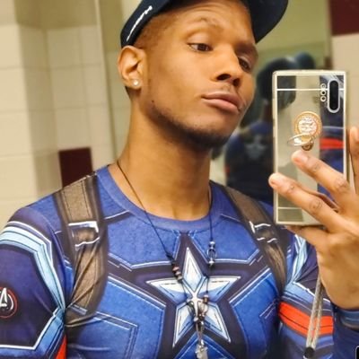 Gamer | Vegan | Nerd | Goofball | Occasional troll. PlayStation Nation 🤜🏾 PS5: SpecialKevJ 🎮 FB: kevonjamar Snapchat: sexykevj 👻 #Gaymer 🏳️🌈 #PS5