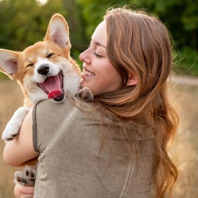 Celebrating the charm and antics of corgis worldwide! 🌍 Follow along for daily doses of fluffy adve
