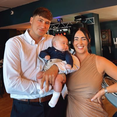 amygodweno's profile picture.