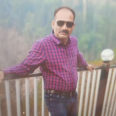 ब्लॉक अध्यक्ष, ब्लॉक- चिरगांव, जनपद- झाँसी।🙏
हर जोर-ज़ुल्म की टक्कर में, संघर्ष हमारा नारा है।