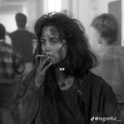 AqsaAli82373570's profile picture. 