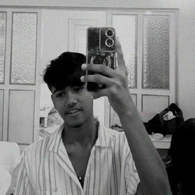 sanghavineel27's profile picture. 