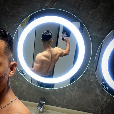 AntraChong's profile picture. new born new life