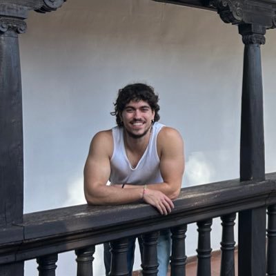 Sociólogo, para mi desgracia | Máster Filosofía de la Historia UAM | Investigador predoc filosofía UCM y lukacsiano a tiempo completo @taluegolukacs