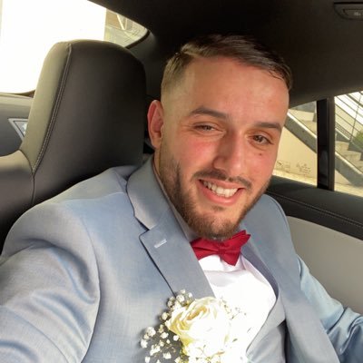 aminezpk's profile picture. 