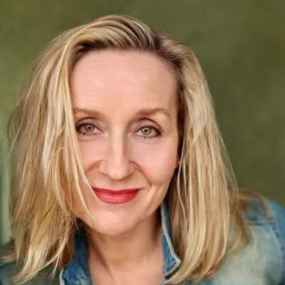 Performing in MAN, A One Woman Show Artistic DIrector @CanalCafe Producer @NewsRevue Author of The Pocket Producer