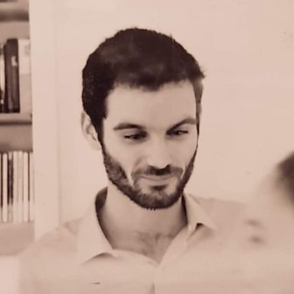 Sociologue. Postdoc @CNRS @cermes3.
Travail - vote - politisation - vaccination.
Membre de @Q_Critique
🦋 @hugotouzet.bsky.social