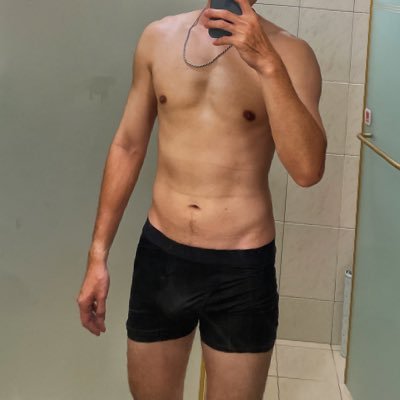 plmokn010203's profile picture. 185/80 #退休 #體育生 #原味 可私訊 未滿18請勿觀看 聊天前讓我先看你的臉 有體育生弟弟可以認識嗎