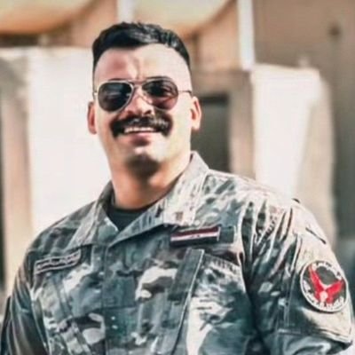 ان اردت ان تبقى عزيزاً إبتعد عن كل من لا يقدر قيمتك 🖤🖤