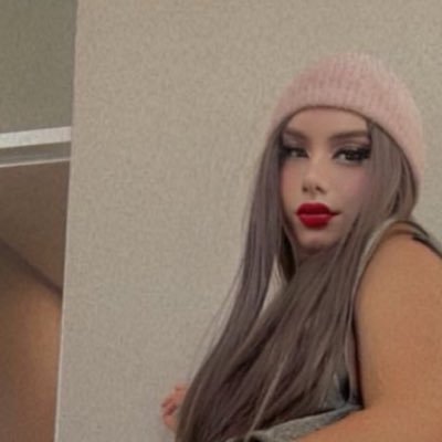Hola bebés, Soy una nena súper femenina, me encantan los chicos súper varoniles y heteros, son mi debilidad🥵https://t.co/T7g3CYzbCF