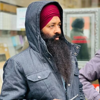ਕੁਝ ਲੋਕੀਂ ਨਫ਼ਰਤ ਕਰਦੇ ਸਾਨੂੰ,
ਕੁਝ ਅੰਤਾਂ ਦਾ ਕਰ ਪਿਆਰ ਰਹੇ ਨੇ,
ਕੁਝ ਉਡੀਕਾਂ ਕਰਦੇ ਸਾਡੀ ਹਾਰ ਦੀਆਂ
ਕੁਝ ਸਾਡੀ ਜਿੱਤ ਦਾ ਕਰ ਇੰਤਜ਼ਾਰ ਰਹੇ 🙏🙏
