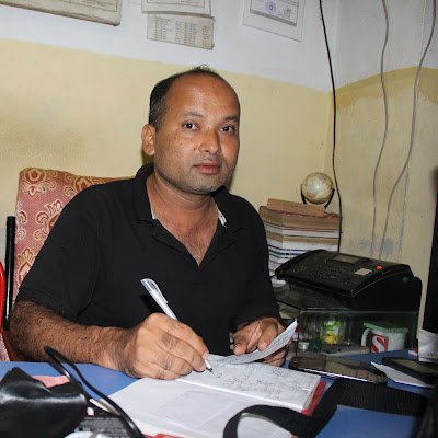 নগন্য, ঘৃনিত ও অবহেলিত মিডিয়া কর্মী।
তবে আমিও এই সমাজকে ঘৃনা করি,