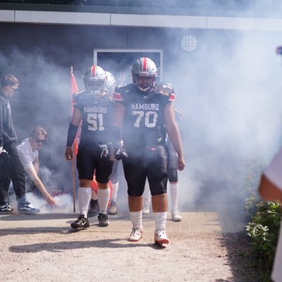 70adr1an's profile picture. c/o 2027 / 6,2 / 270lbs / OL/DL / @hamburghuskies / #70 Contact: lesicadrian70@gmail.com / Contact Coach: mo.msr720@gmail.com My Number: +49 175 2698522
