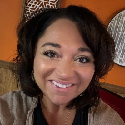 LauraMatovina's profile picture. Senior Director, Producer Hub @EWScrippsCo, @ColumAlum, Amateur chef, wine snob, bourbon buff, sports nut, news nerd, reality TV junkie & pop culture expert.