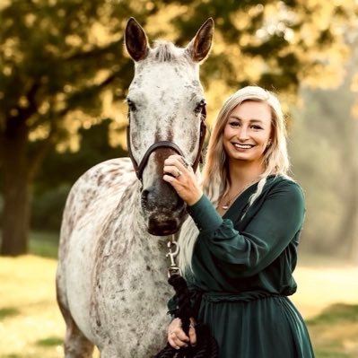 DolliesNDoodles's profile picture. ✝️ Alpha Phi 💖 WWU 🎓 Equestrian 🐎 Family💕🐬30A Life🐶Pitbull&Aussie Mom🐾GeauxTigers🐎NOMV🩺 💜LSU💛🎓📚