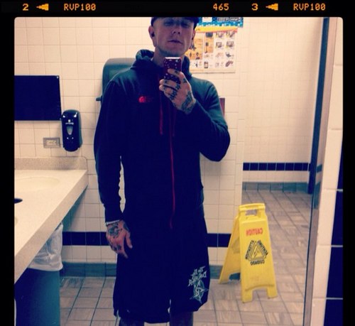 hansi017's profile picture. I tour for a living with a really wide smile on my face! I work at star coaches and i'm married to my amazing wifey @onerockgypsy :)