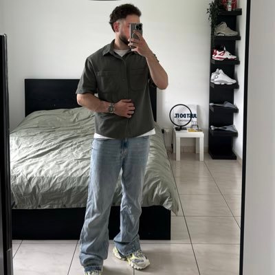 vicgln's profile picture. c’est la vie peace