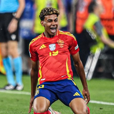 dai2_kure's profile picture. 01だいにぐるーぷすきです 飯野さんにインスピレーション受けてます。 えすぱよりバルサみてます。