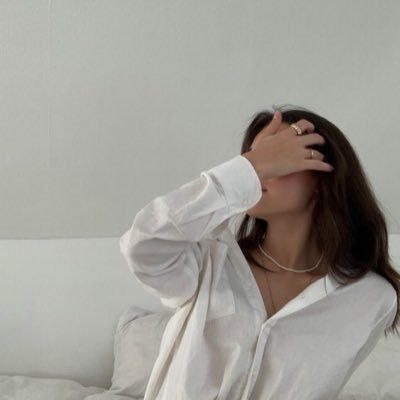 i6i_mr's profile picture. عذبةٌ وكثيرة، كبحرٍ استفاقَ من ملحِه