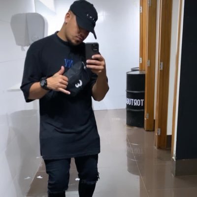 Ofc_riicky's profile picture. 😜🤘