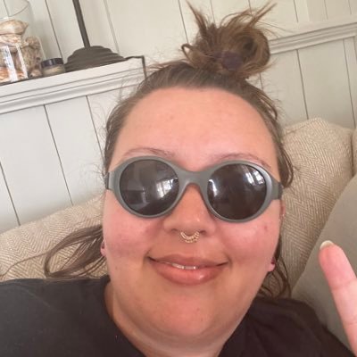 queerypie's profile picture. annoying (she/they)