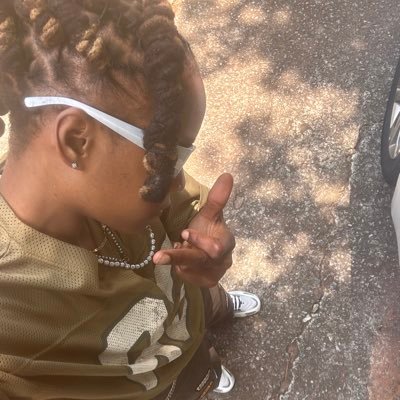 Venting but never folding. Tap into the frequency line. 🙇🏾♀️ ☮️ & 💟 . ΑΦΩ | RUAF | #ASUAlumna18 🏳️🌈 For booking inquiries: breezy.h95@gmail.com