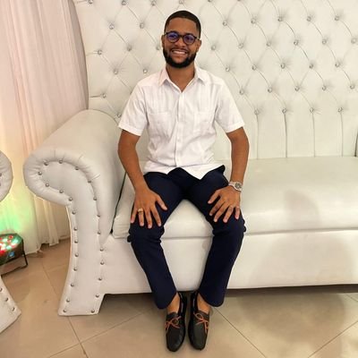 •Dominican Republic•🌴🇩🇴//•Coffee Lover☕️•
•Águilas Cibaeñas•🦅💛//•New York Yankees•⚾️.