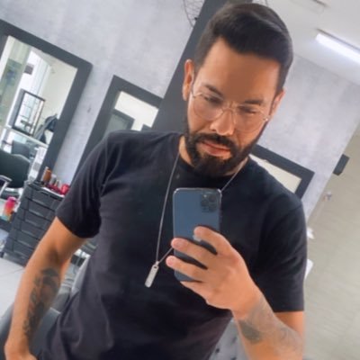 Michael28111992's profile picture. 