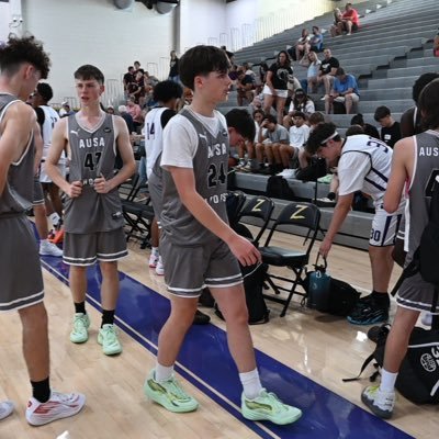 Class of 2027 | 6’0 Guard | 🏀 | 3.17 est core GPA | Australian (Melbourne) | AUSA HOOPS | Email - Charliebradshawbasketball@gmail.com | WhatsApp +61 407801857
