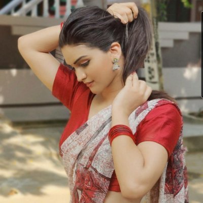 अगर हम प्रतिबद्ध हैं, तो हम एक ऐसी दुनिया बना सकते हैं, जिसमें पूर्वाग्रह बहुत कम होगा, और परिणामस्वरूप संघर्ष भी बहुत कम होगा।