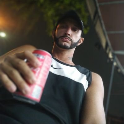 Carrego a glória e a dor de viver do meu jeito. 🥋🚩✌️