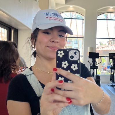 mayamendo17's profile picture. 