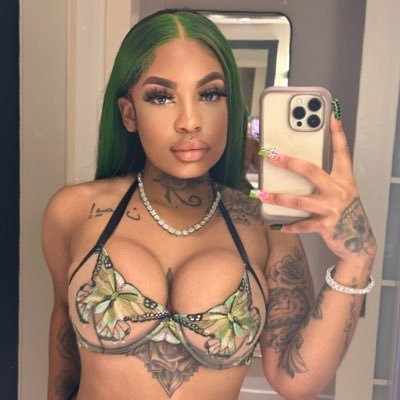 back up for @queenkiaaaaa ✨Follow my IG queenkiaaaa._ 💕