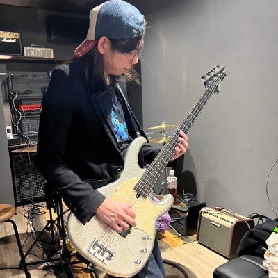 4Bass6's profile picture. ベーシストYouTuber/ 演奏動画は毎日20:00に投稿。無休です。1500日連続投稿を達成/開始2020.09.25/ ご依頼などは下記リンクからお願いします↓