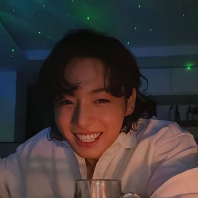 Loshinic_'s profile picture. 'Let people enjoy things' well maybe I enjoy being a hater.