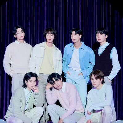 Hi ! I'm E ! ⚖ I love @bts_twt.
💜아포방포💜 See you June 2025. 💜