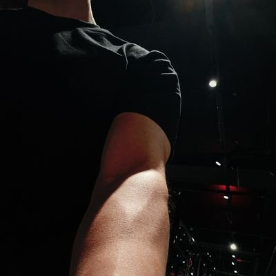 ningwan72342392's profile picture. 答应我，别成为性的奴隶。💙