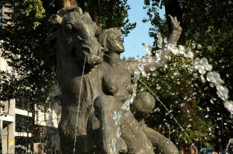 Oost_Bruist's profile picture. Amsterdam Oost bruist! Wil jij weten wat er in stadsdeel Oost allemaal speelt op Kunst en Cultuur gebied? Volg dan de Kunst en Cultuur Makelaars op twitter!