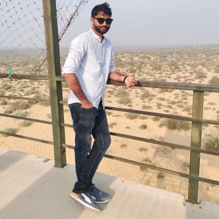 junior engineer //////
follow kro 💯% follow back milega