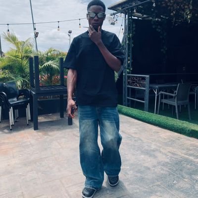 ErebholoP's profile picture. Peace