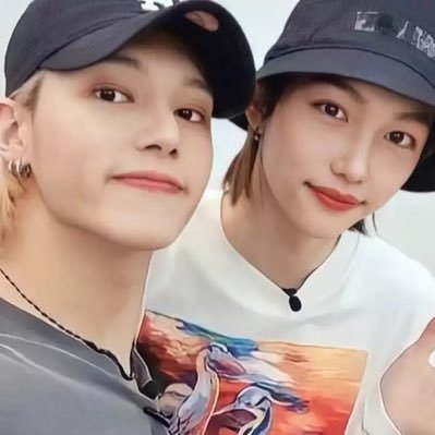 Welcome Weary Traveller. MULTI (ATZ, SKZ main.) All Welcome. Here to make you smile on a bad day, and a good one. Be Happy. 💚❤️🩷🧡💛🩵💙💜🤍🩶 *Fan Account*