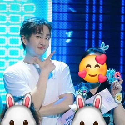 I love all of SHINee but especially Onew 💎❤️