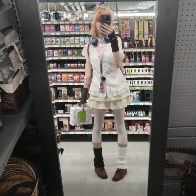 ahse_u's profile picture. help ✨😌✨
they/she/he