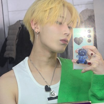 mypurpleblue_'s profile picture. fan account | ⋆⁺ +.ﾟ. ig : mypurpleblue_ ⊹ ˚ 🦊🐈♡̶ · ˚ ༘