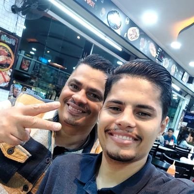 (meu nome é Nelson, tenho 46anos)gosto de política sou petista!!! 🇧🇷🚩🚩🚩🚩
