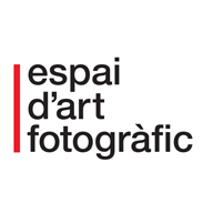 Escuela de fotografía de Valencia. Espacio de formación, difusión, producción y encuentro de esta disciplina.