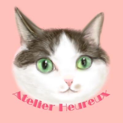 リアルファブリックにて猫柄メインの生地を販売しております😸(URLは固定ツイに記載)
アイコンはうちの萌音です💗
本アカはペット肖像画・チョークアート・猫イラスト@Ateliermfillus1
イラストACもやってます😊URLは「さらに表示」を押すと書いてあります🐱