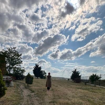 Baharazlem2's profile picture. Gönlümüzü put sanıp kıran kim