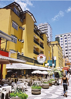 Um dos Hotéis mais Tradicionais e bem localizados de Balneário Camboriú.