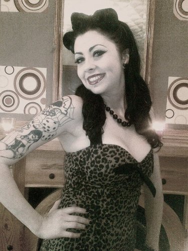 nikitaorowe's profile picture. New Account! last was bloody suspended! follow me & I always follow back! love singing, painting & I never shut up! #TeamBressie